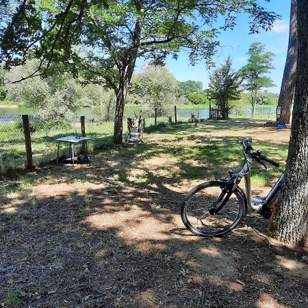 Camping Onlycamp Le Port Saint-Benoit-sur-Loire Luaran gambar