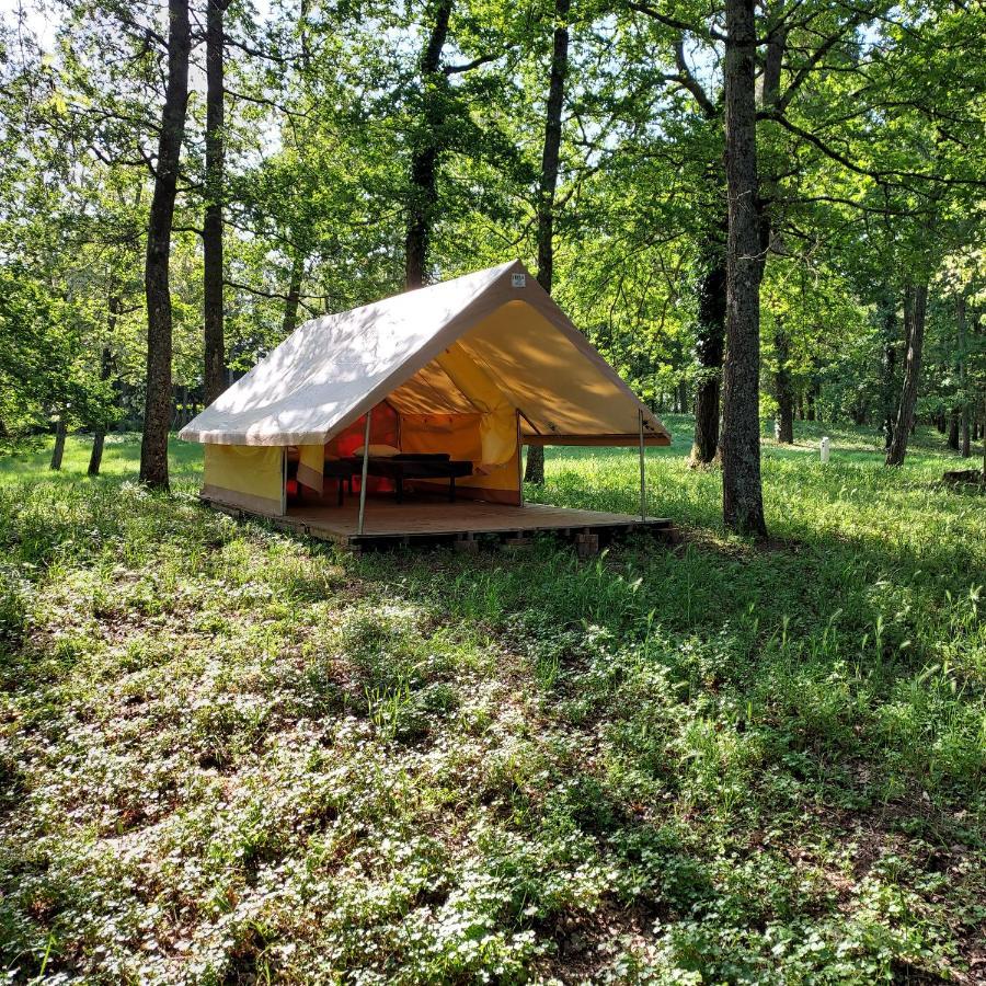 Camping Onlycamp Le Port Saint-Benoit-sur-Loire Luaran gambar